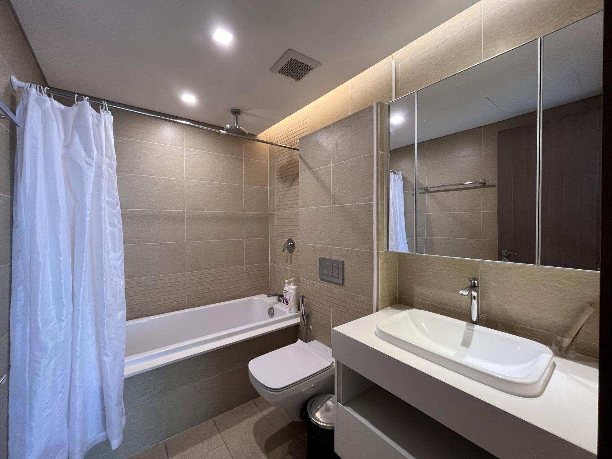 Vinhomes Metropolis Luxury Apartment 2 Br Hanoi Exterior photo